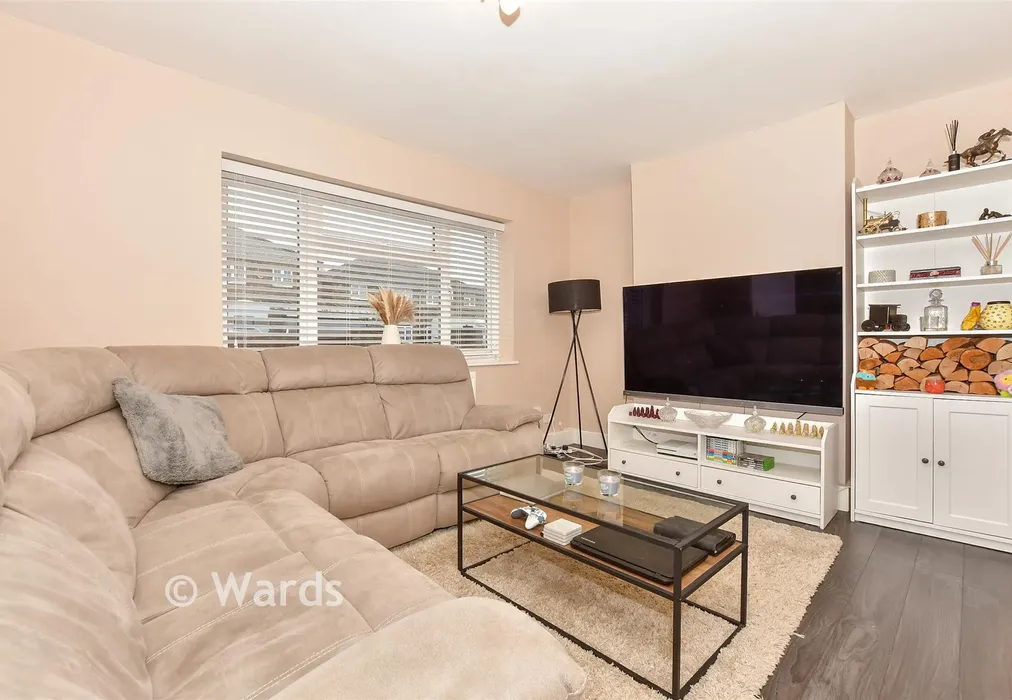 Lounge - Second Avenue, Sheerness, Kent - Wards of Kent