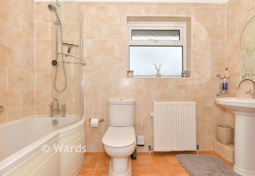 Bathroom - Lynton Drive, Chatham, Kent - Wards of Kent