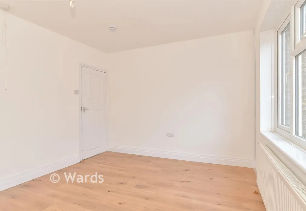 Bedroom 1 - Luton High Street, Chatham, Kent - Wards of Kent