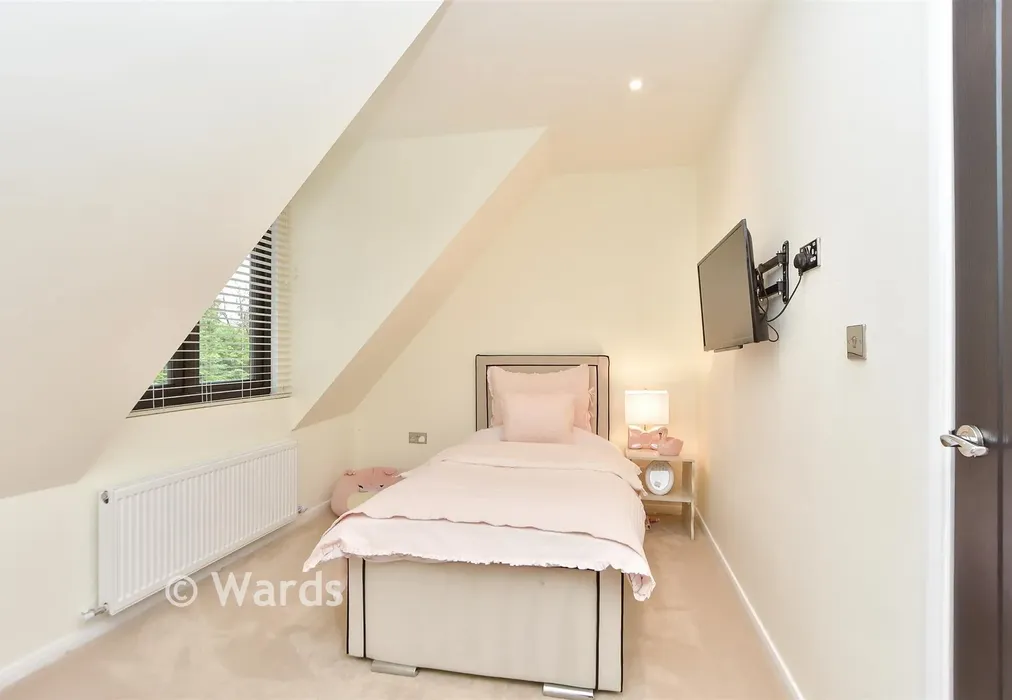 Bedroom 2 - Beechwood Drive, Meopham, Kent - Wards of Kent