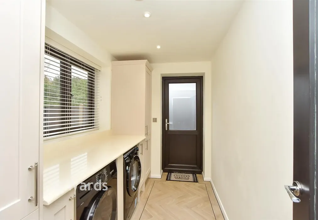 Utility Room - Beechwood Drive, Meopham, Kent - Wards of Kent