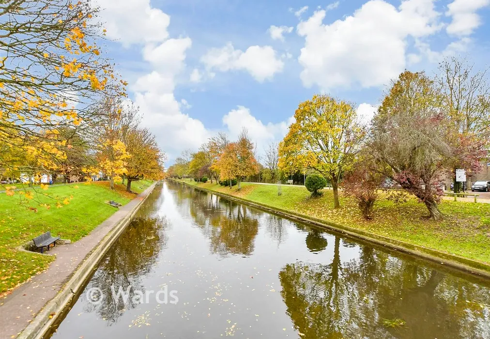 Surrounding Area - Dymchurch Road, Hythe, Kent - Wards of Kent