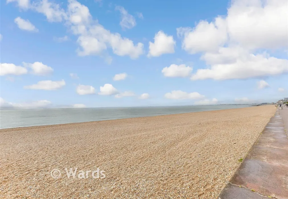 Surrounding Area - Dymchurch Road, Hythe, Kent - Wards of Kent