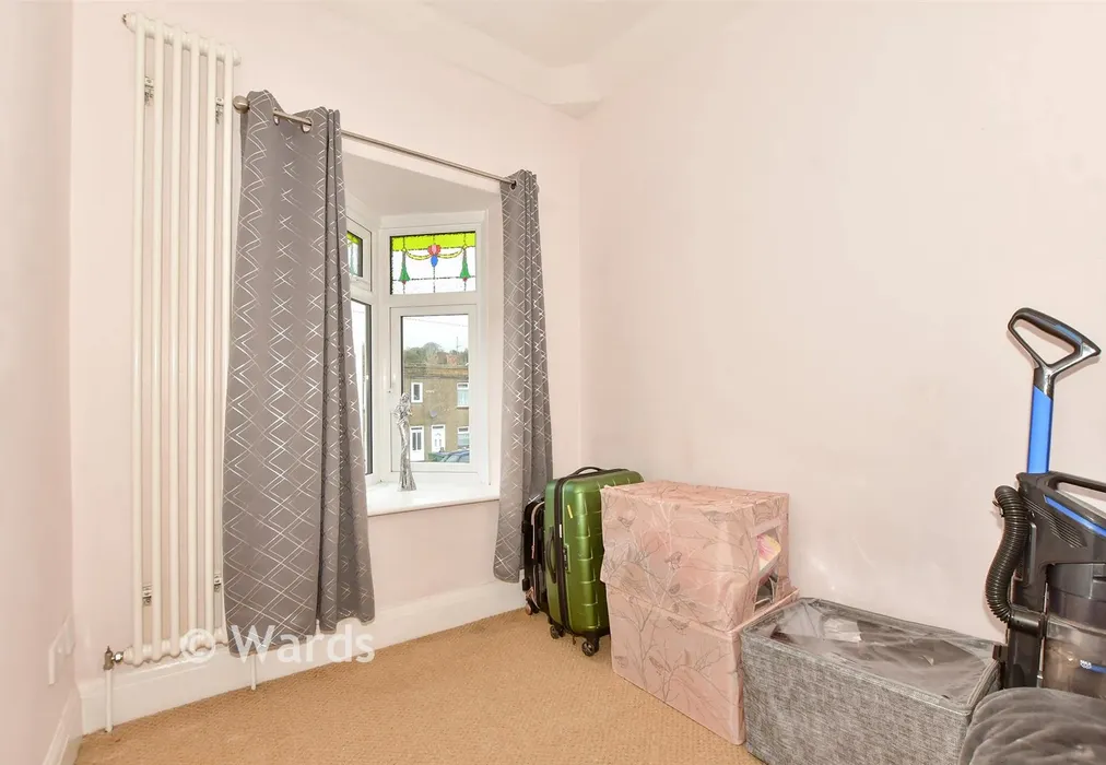 Bedroom 3 - Dymchurch Road, Hythe, Kent - Wards of Kent