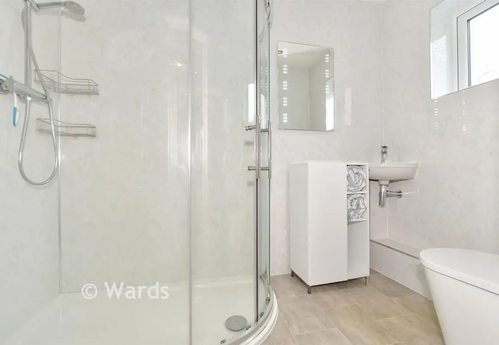 Shower Room - Dymchurch Road, Hythe, Kent - Wards of Kent
