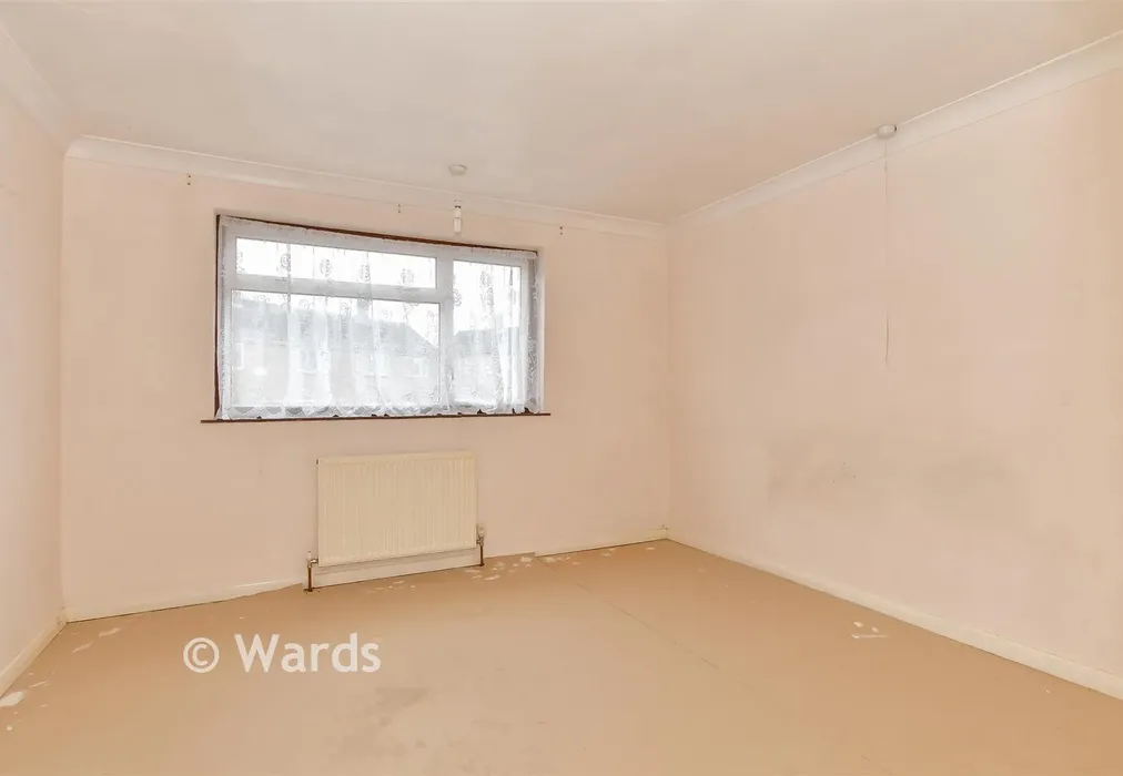 Bedroom 1 - Campion Close, Chatham, Kent - Wards of Kent