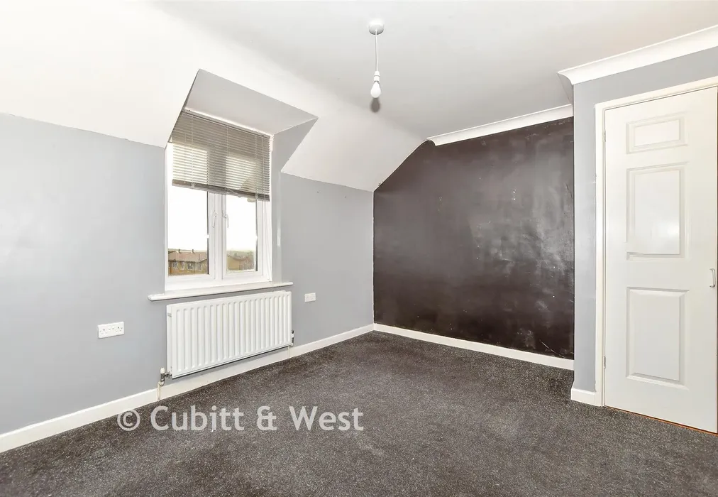 Bedroom 1 - Stroud Close, Portsmouth, Hampshire - Wards of Kent