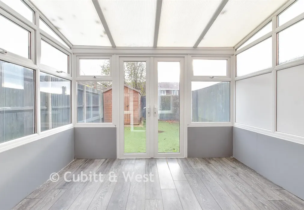 Conservatory - Stroud Close, Portsmouth, Hampshire - Wards of Kent