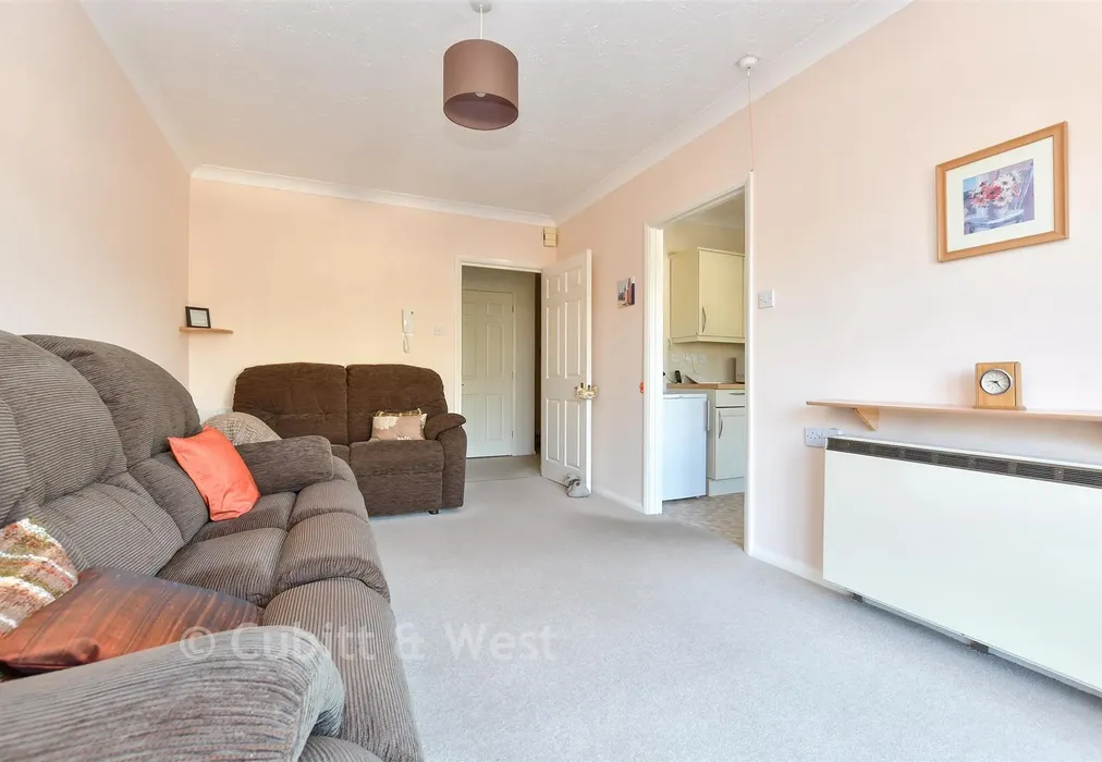 Lounge - Peregrine Gardens, Shirley, Croydon, Surrey - Wards of Kent