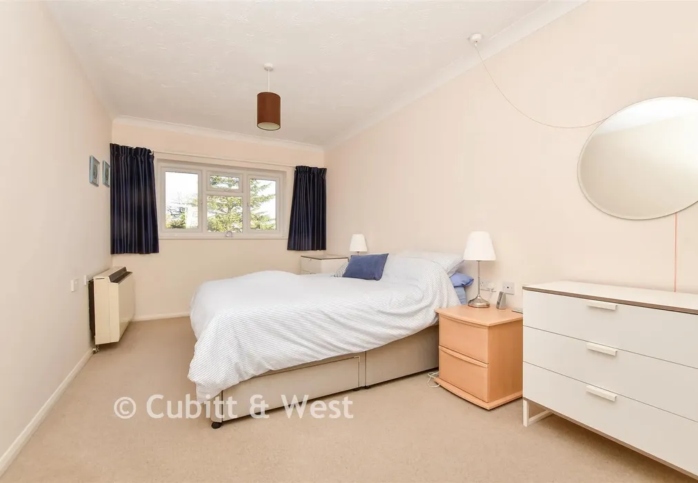 Bedroom - Peregrine Gardens, Shirley, Croydon, Surrey - Wards of Kent