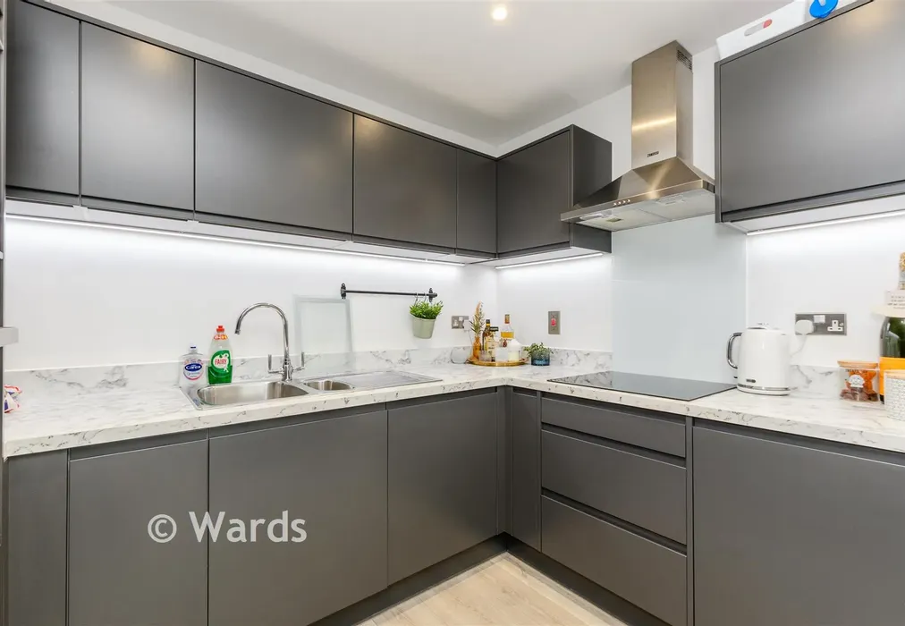 Kitchen - Vauxhall Place, Dartford, Kent - Wards of Kent