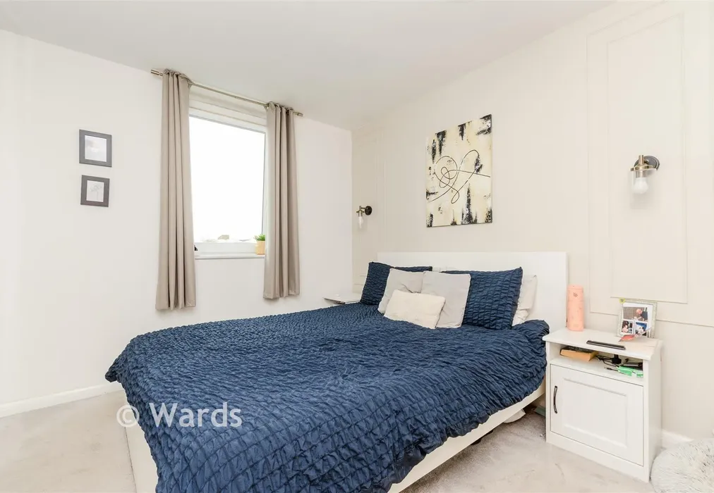 Bedroom 1 - Vauxhall Place, Dartford, Kent - Wards of Kent