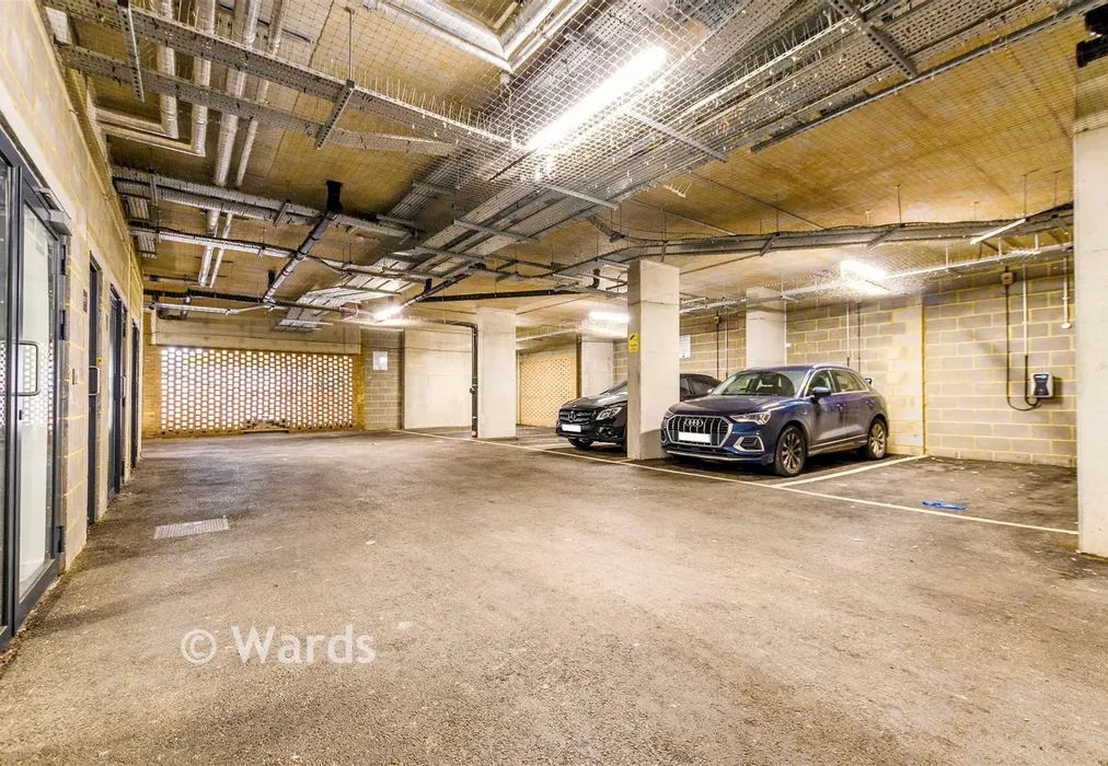 Driveway/Parking - Vauxhall Place, Dartford, Kent - Wards of Kent