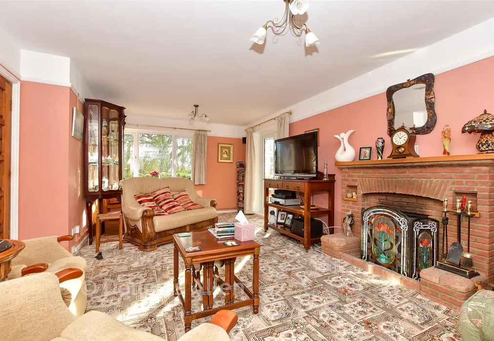 Lounge - Runwell Road, Wickford, Essex - Wards of Kent