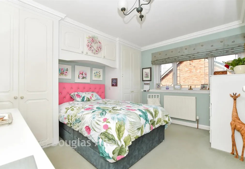 Bedroom 1 - Runwell Road, Wickford, Essex - Wards of Kent