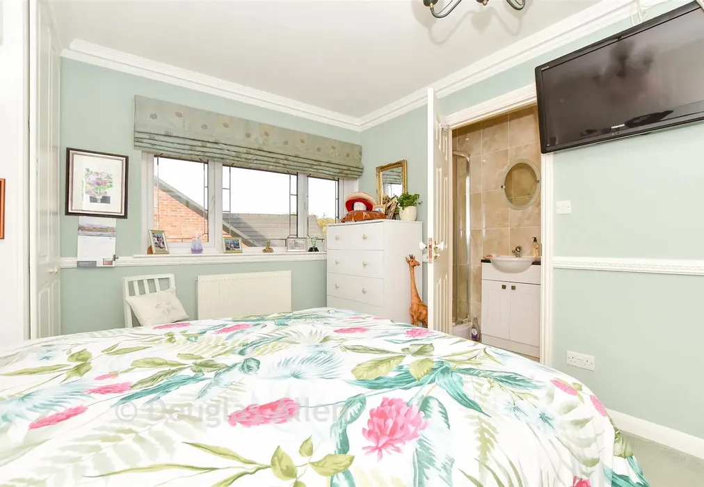 Bedroom 1 - Runwell Road, Wickford, Essex - Wards of Kent