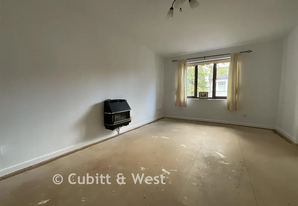 Lounge - Lenham Road, Sutton, Surrey - Wards of Kent