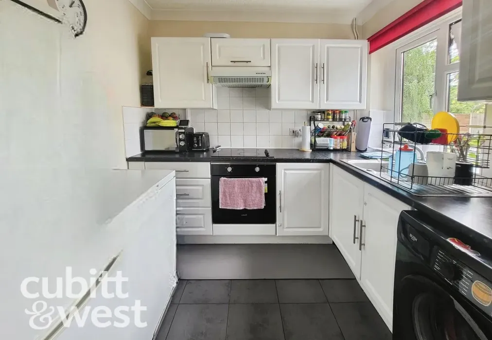  - AVAILABLE WITH NO DEPOSIT Pleasant Road Southsea PO4 - Wards of Kent