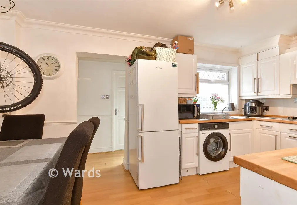 Kitchen - Wainscott Walk, Wainscott, Rochester, Kent - Wards of Kent