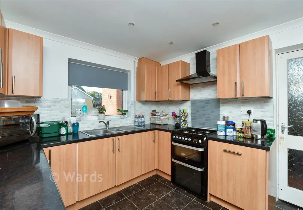 Kitchen - Friars Close, Whitstable, Kent - Wards of Kent