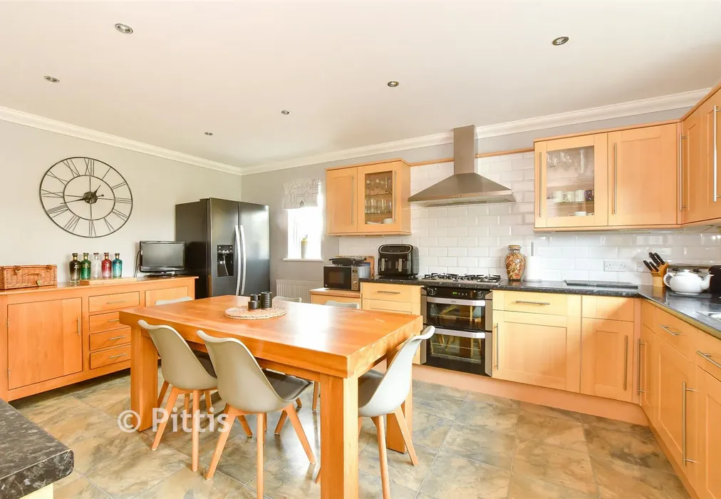 Kitchen/ Dining Room - Upper Hyde Farm Lane, Shanklin, Isle of Wight - Wards of Kent