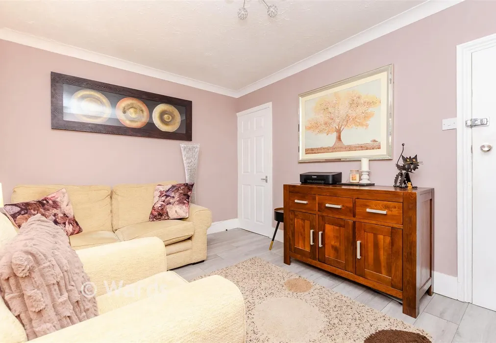 Lounge - Southill Road, Chatham, Kent - Wards of Kent