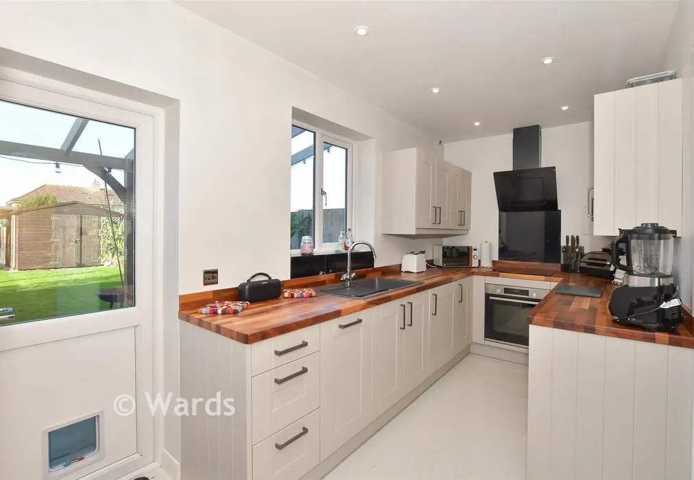 Kitchen - Kings Road, Canterbury, Kent - Wards of Kent