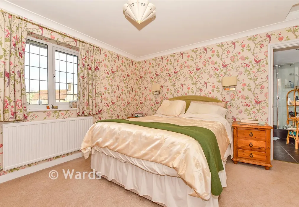 Bedroom 1 - Ashford Road, St. Michaels, Tenterden, Kent - Wards of Kent