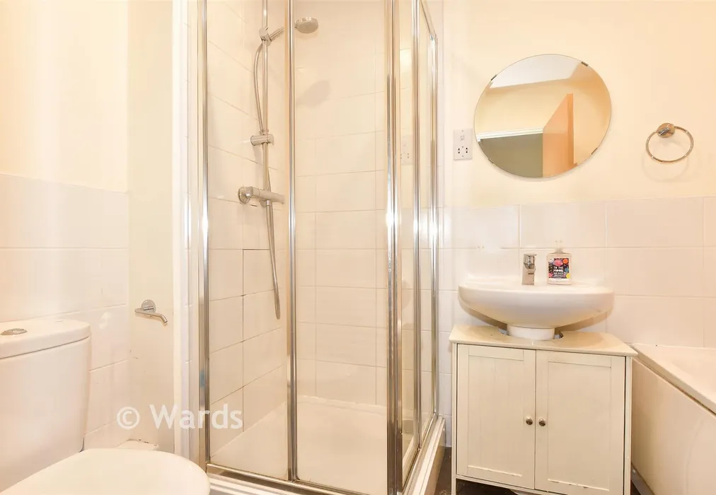 Bathroom - Wainscott, Rochester, Kent - Wards of Kent