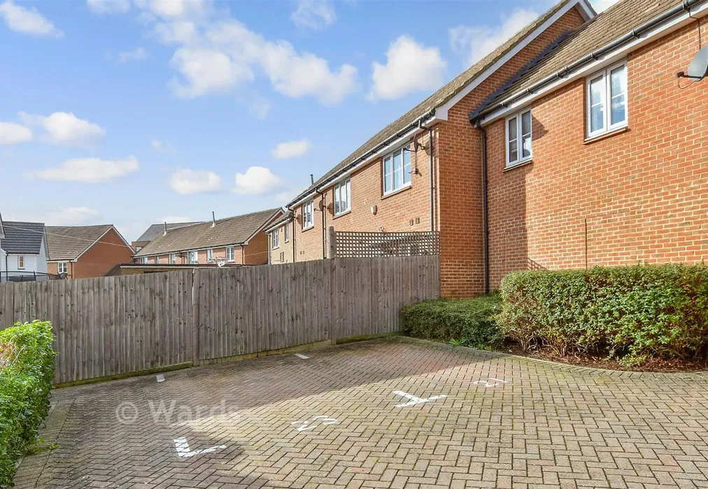 Driveway/Parking - Wainscott, Rochester, Kent - Wards of Kent