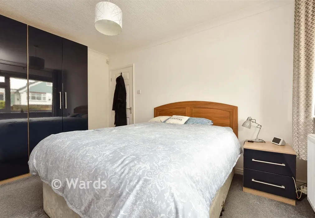 Bedroom 2 - Kings Avenue, Broadstairs, Kent - Wards of Kent