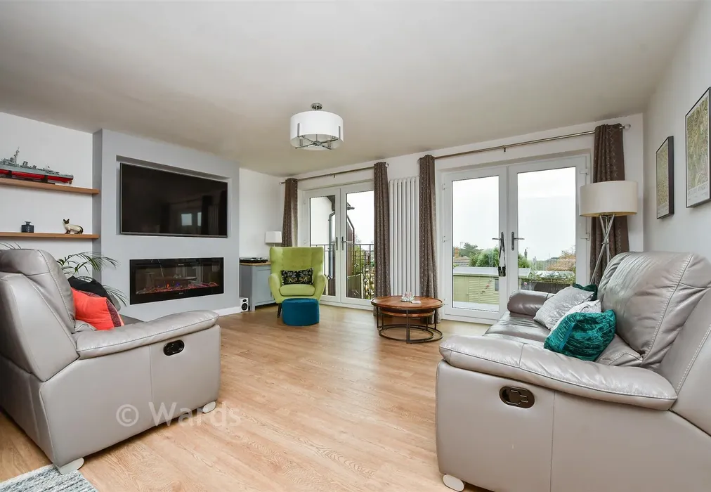 Lounge - Kings Avenue, Broadstairs, Kent - Wards of Kent
