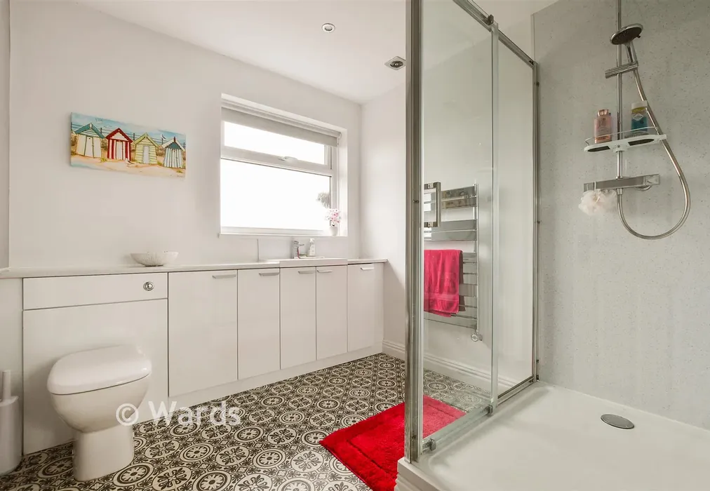Shower Room - Kings Avenue, Broadstairs, Kent - Wards of Kent
