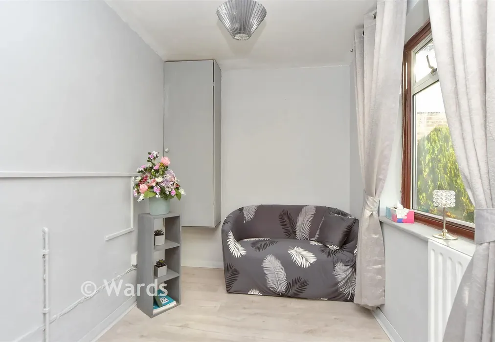 Study - Selstead Close, Twydall, Gillingham, Kent - Wards of Kent