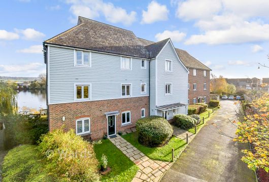 The Lakes, Larkfield, Kent - Wards of Kent