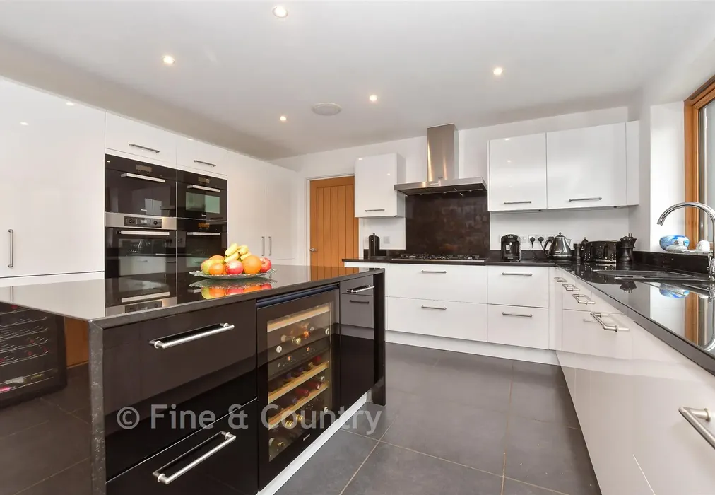 Kitchen - Chapel Lane, Blean, Canterbury, Kent - Wards of Kent