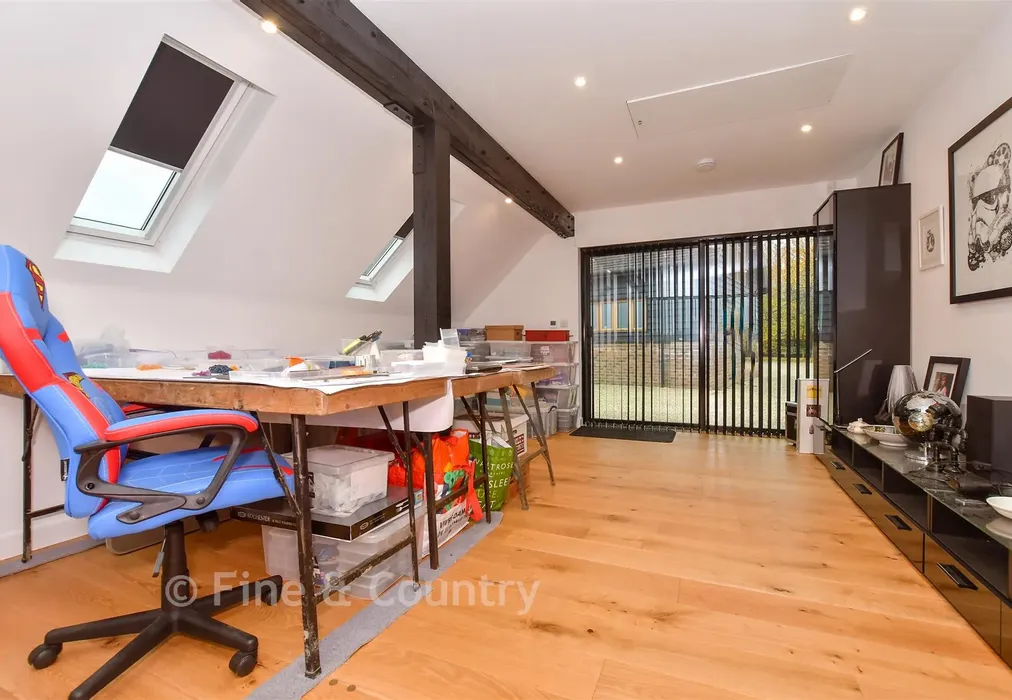 Room 1 - Chapel Lane, Blean, Canterbury, Kent - Wards of Kent