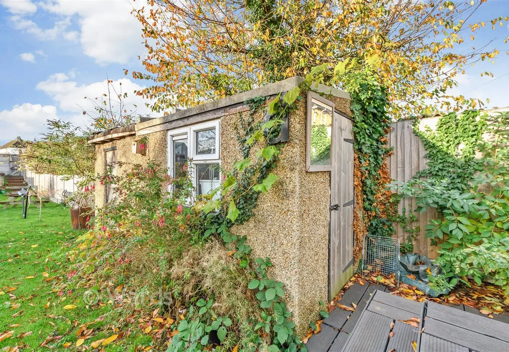 Workshop/Outbuildings - Main Road, Longfield, Kent - Wards of Kent