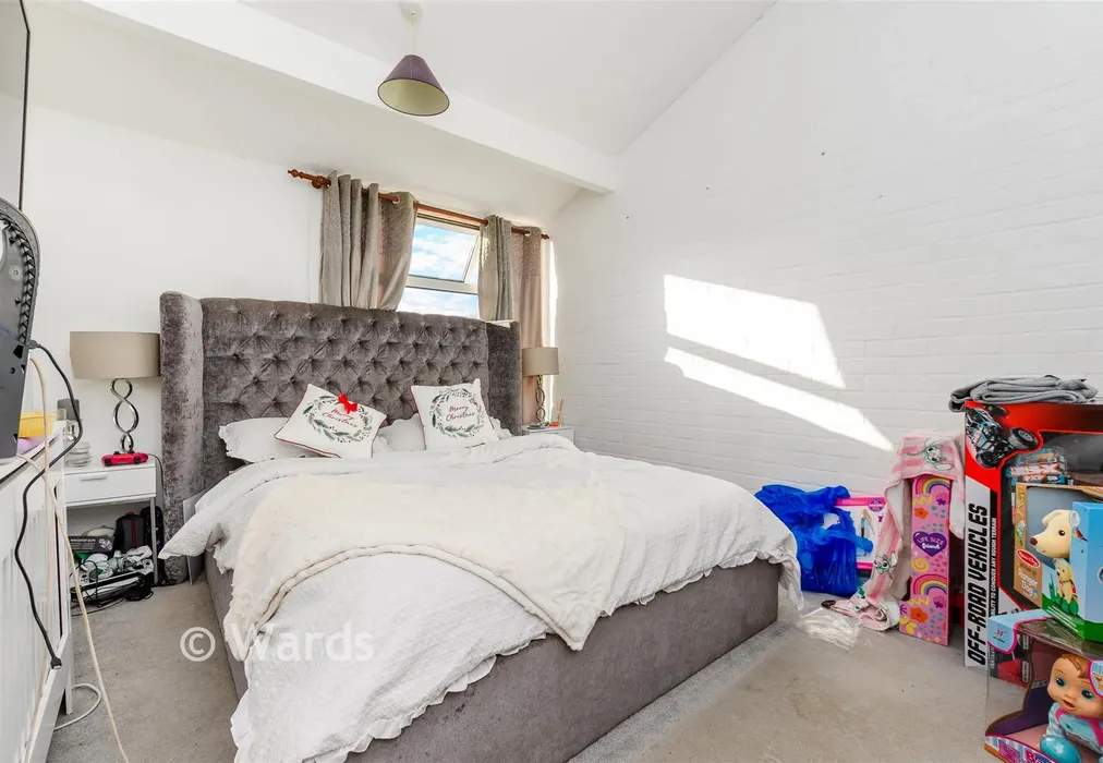 Bedroom 1 - Millfield, New Ash Green, Longfield, Kent - Wards of Kent