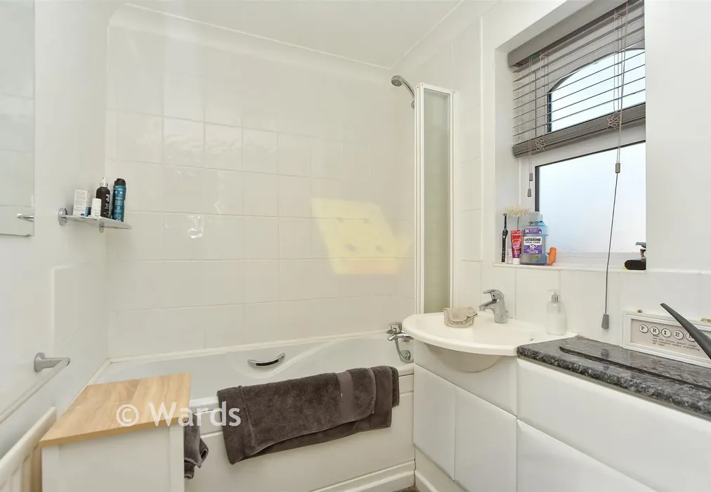 Bathroom - Academy Drive, Upper Gillingham, Darland, Kent - Wards of Kent