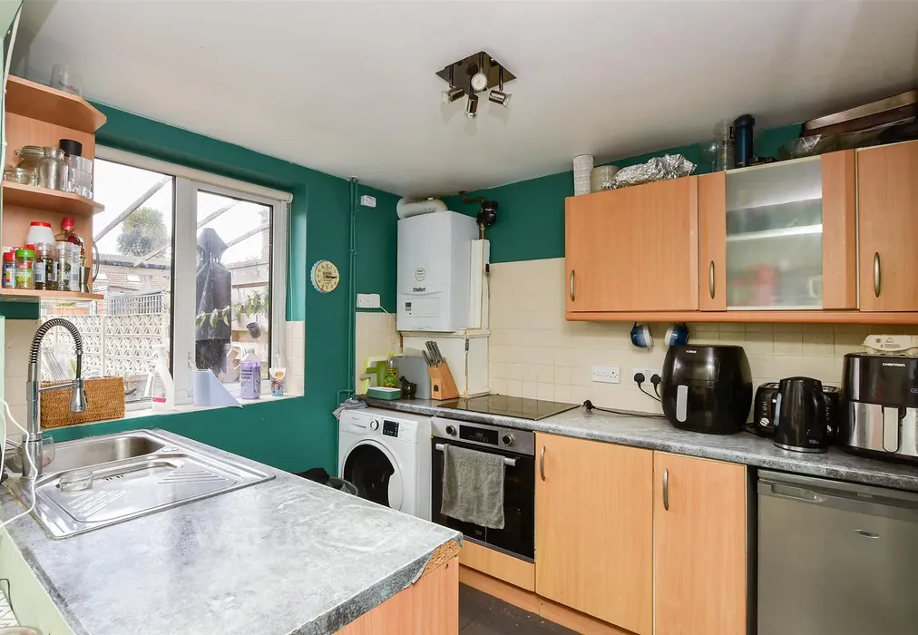 Kitchen Area - Southwood Road, Ramsgate, Kent - Wards of Kent