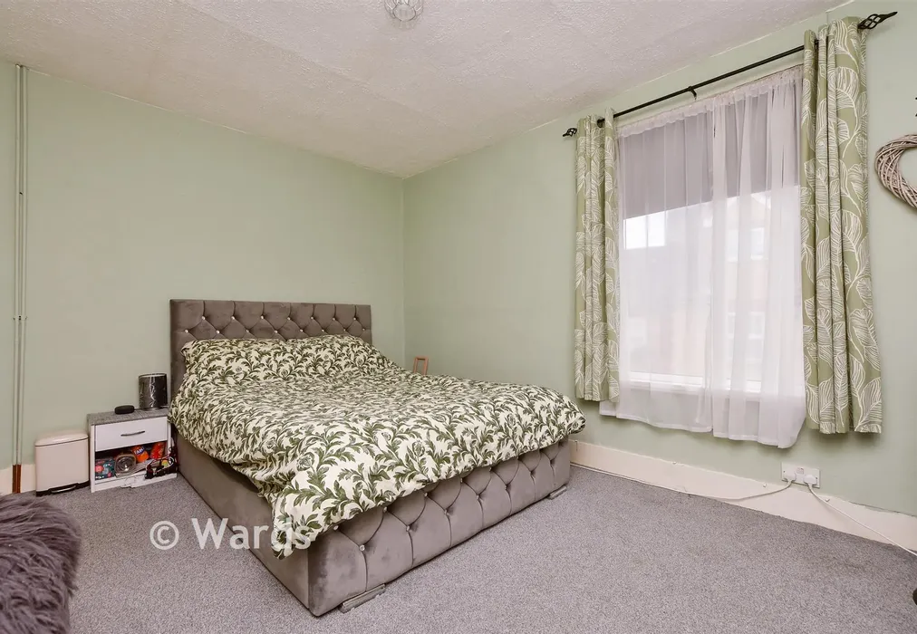 Bedroom 1 - Southwood Road, Ramsgate, Kent - Wards of Kent