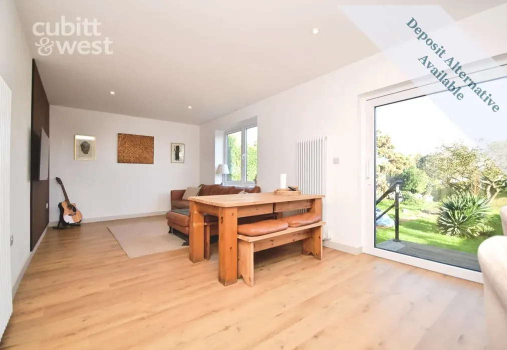 Lounge - Broomfield Avenue, Telscombe Cliffs, BN10 - Wards of Kent