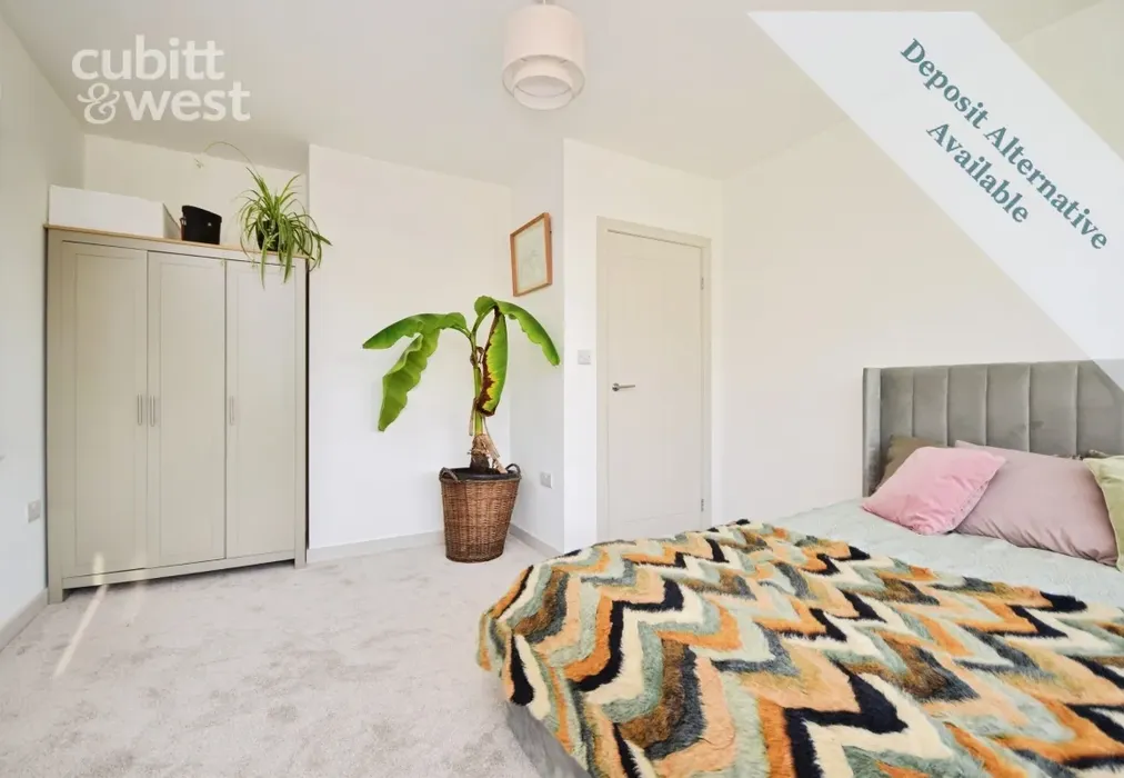 Bedroom - Broomfield Avenue, Telscombe Cliffs, BN10 - Wards of Kent