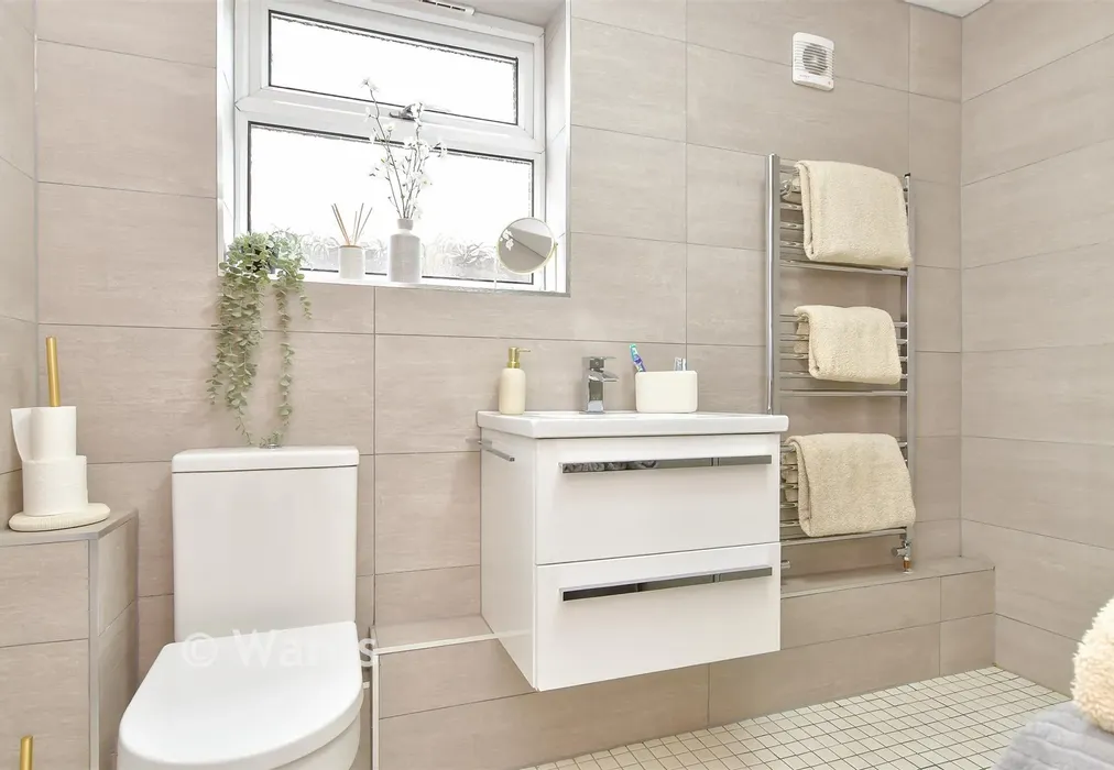 En-Suite Shower Room - Irvine Road, Higham, Rochester, Kent - Wards of Kent