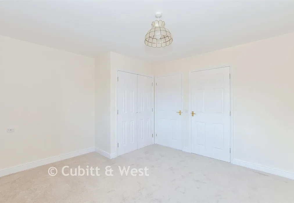 Bedroom - Commonwealth Drive, Three Bridges, Crawley, West Sussex - Wards of Kent