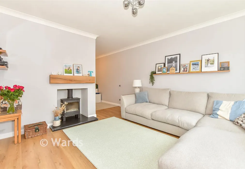 Lounge - Pound Road, East Peckham, Tonbridge, Kent - Wards of Kent