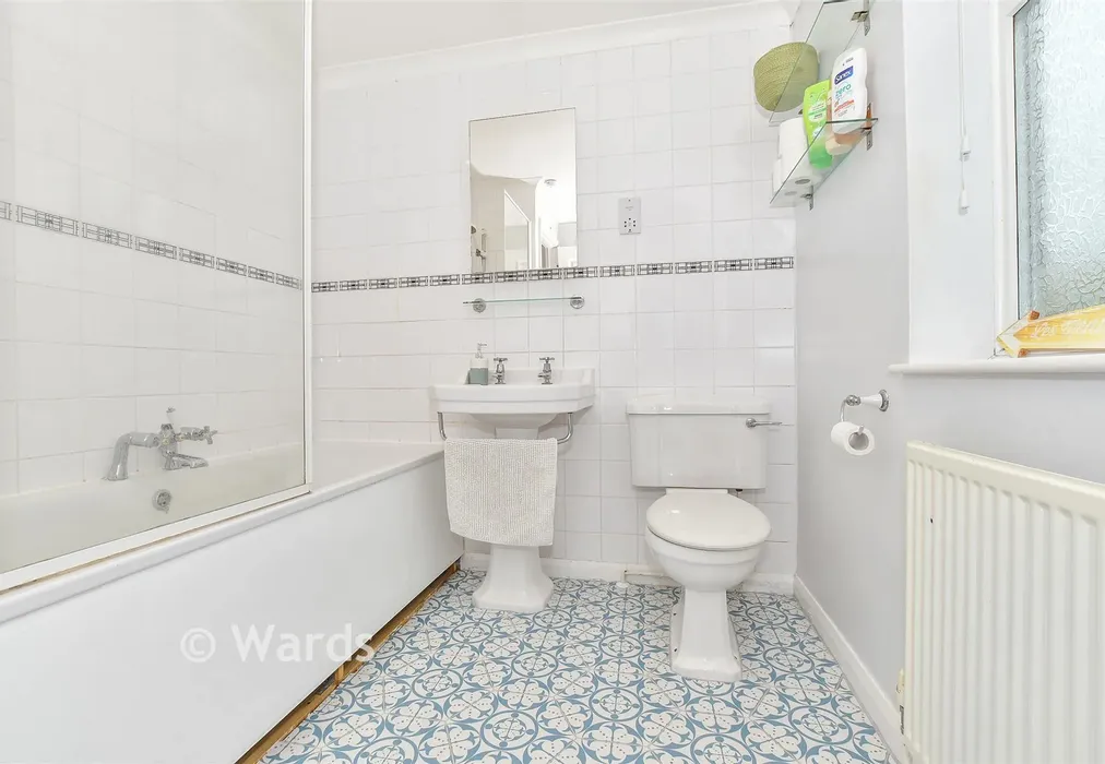 Bathroom - Pound Road, East Peckham, Tonbridge, Kent - Wards of Kent