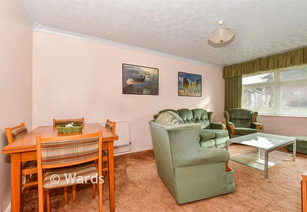 Lounge - Queens Road, Willesborough, Ashford, Kent - Wards of Kent