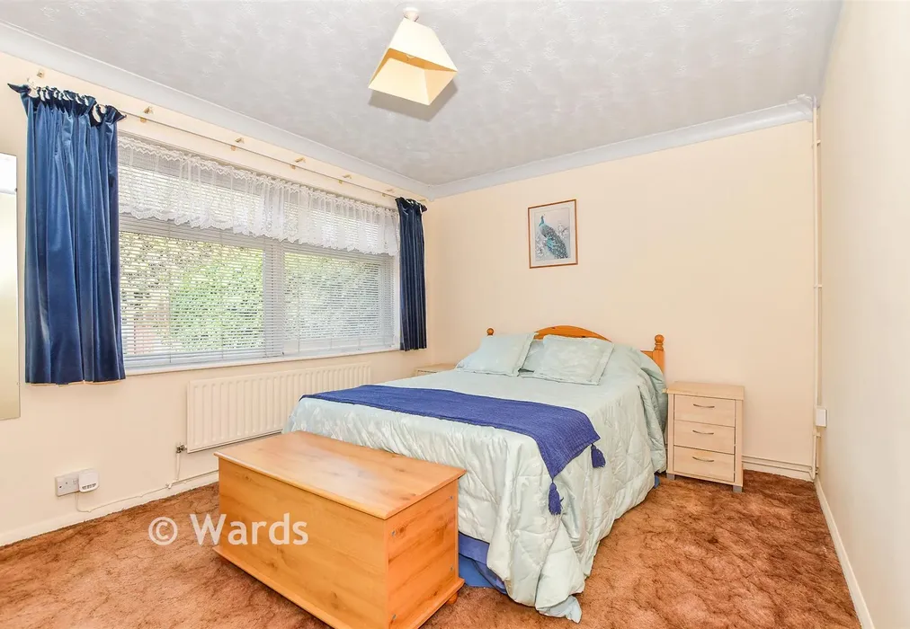 Bedroom 1 - Queens Road, Willesborough, Ashford, Kent - Wards of Kent